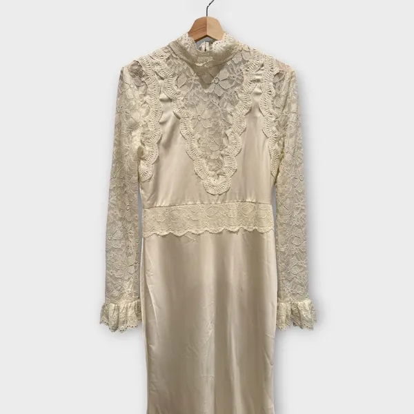 Elliatt Margot Lace Inset Long Sleeve Gown Size Medium - Image 9