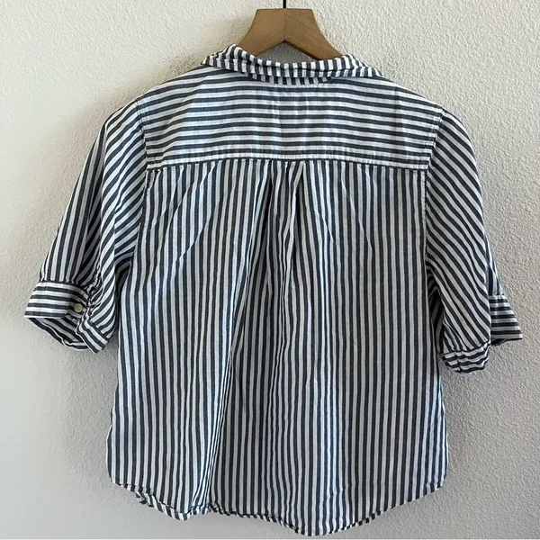 J Crew Short-Sleeve Button-Up Shirt in Stripe Style G7496 Small - Image 8