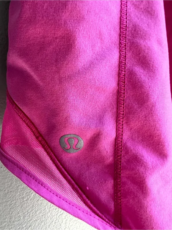Lululemon Hotty Hot Short II *Long 4" Pink Highlight Size 6 - Image 7