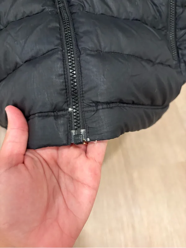 Patagonia Women's Black Down Jacket Size Small - Image 7