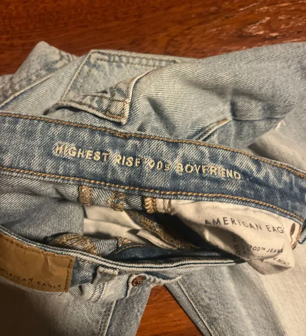 American Eagle Jeans - Image 3