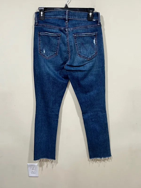MOTHER Denim Mid Rise Dazzler Ankle Fray jeans in the "Weekend Warrior" size 28 - Image 7