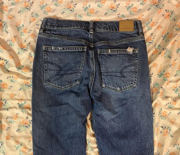 American Eagle Jeans - Image 3