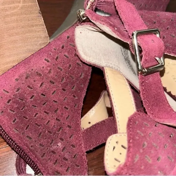 Crown Ivy Perforated Leather Burgundy Bootie(Size 9M) - Image 9