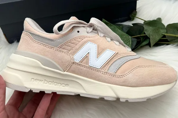 New Balance 997R Sneakers in Light Peach, Size 9.5/EU 41.5 - Image 6