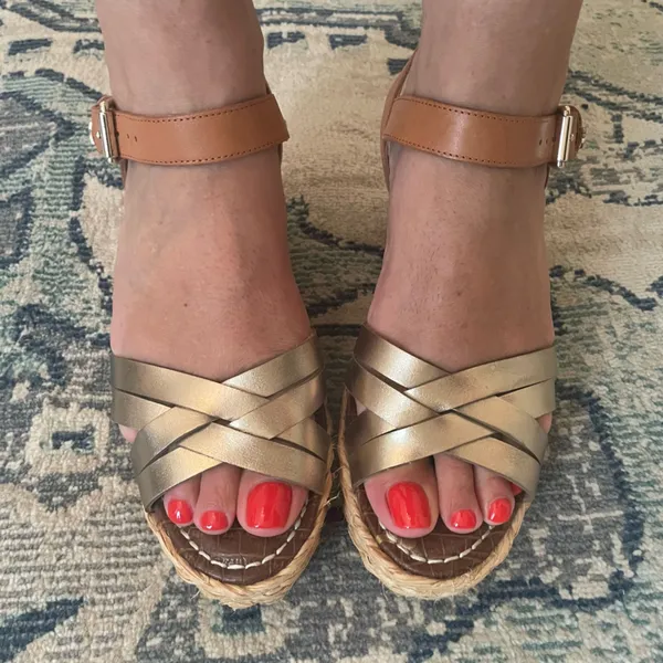 Sam Edelman Gold and Tan Platform Sandals - Image 9