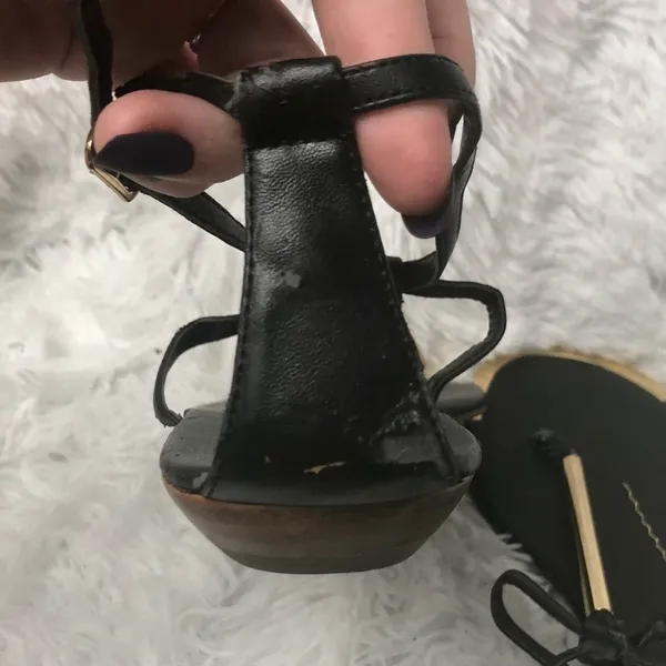 Dolce Vita Leather Sandals Black and Gold Size 8.5 - Image 5