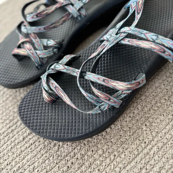 Chaco Navy Blue Graphic Print Strappy Hiking Outdoor Gorpcore Sandals Size 9 - Image 4