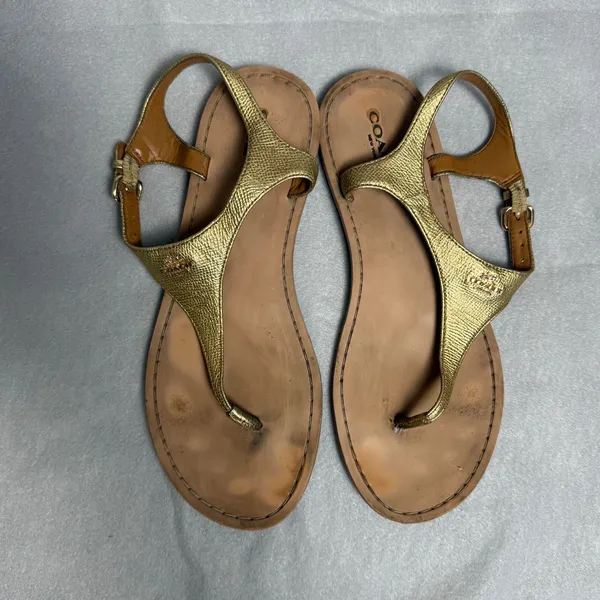 Coach Cheyanne Metallic Gold Textured Leather Thong Sandals G3161 Womens 6B - Image 3