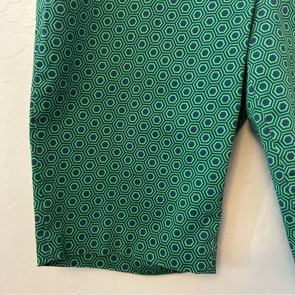 Laundry by Shelli Segal green and navy geometric print Bermuda shorts size 14 - Image 9