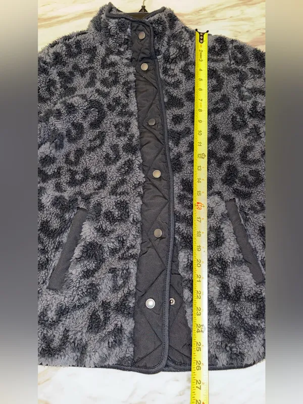 Member's Mark Cozy Sherpa Leopard Print Fleece Snap Button Jacket Medium - Image 5