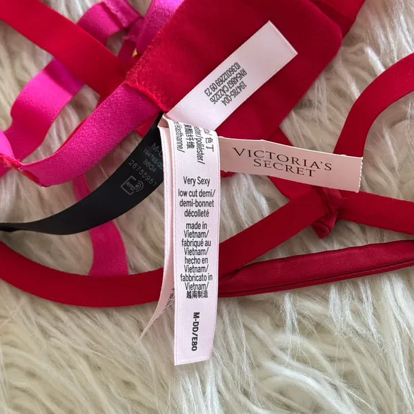 Victoria’s Secret Very Sexy Heartware Open-Cup Strappy Demi Bra Lipstick M-DD - Image 8