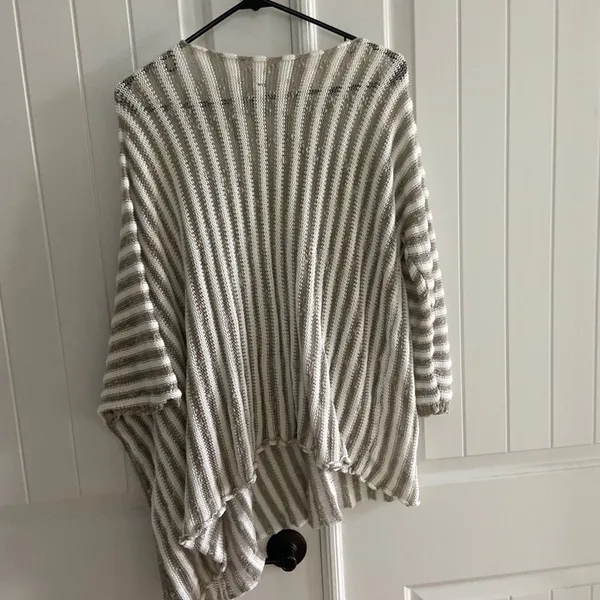 Georgina Estefania linen blend asymmetrical arm top M coastal beach - Image 12