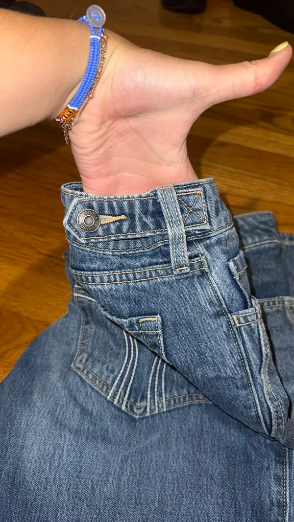 Hollister Low-Rise Baggy Adjustable Jeans - Image 5