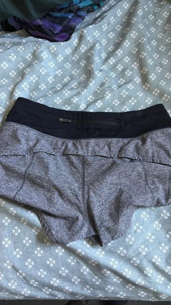 Lululemon Speed 2.5" Up Shorts - Image 4