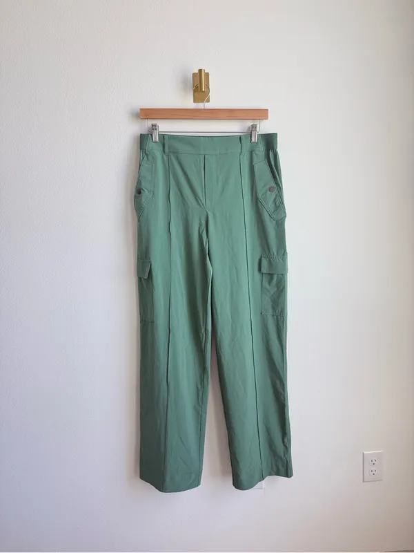 Athleta Vienna Cargo Pants Women 12 Vineyard Green Utility Hiking Travel Stretch - Image 5