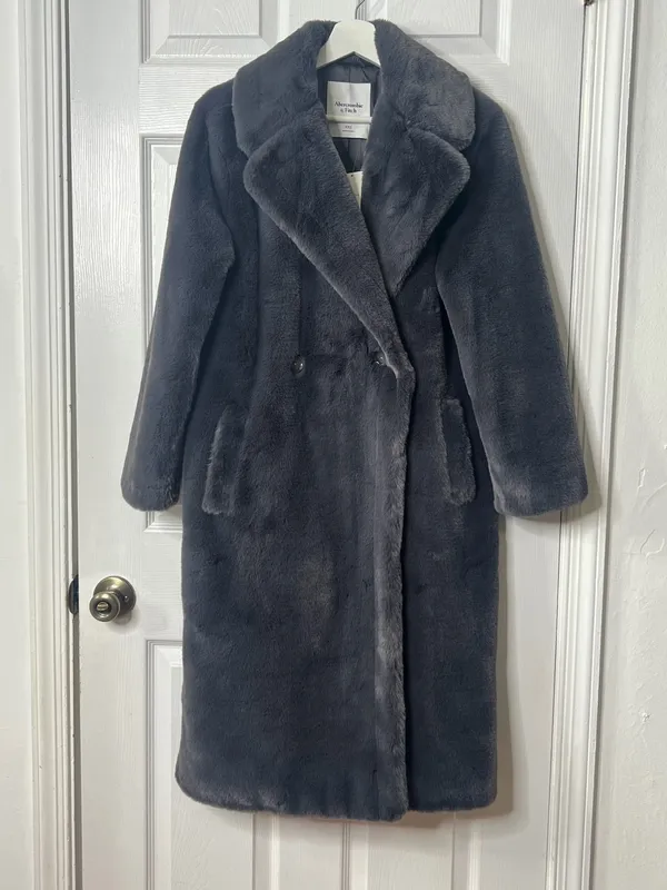 Abercrombie & Fitch XXS Gray Faux Fur Long Coat Quiet Luxury Old Money Chic - Image 2
