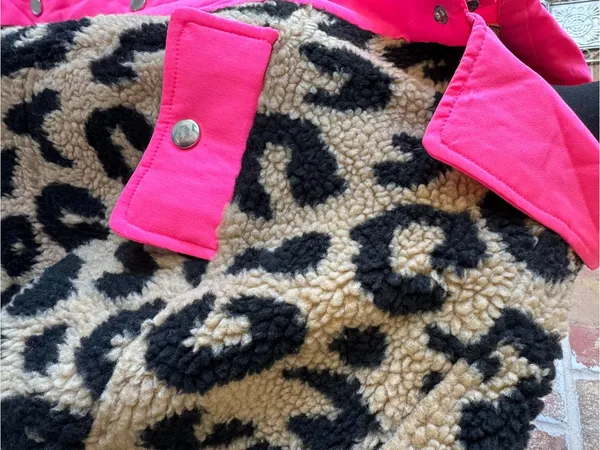 BiBi Leopard Sherpa Jacket Shacket with Neon PINK Trim NEW women’s size LARGE - Image 8