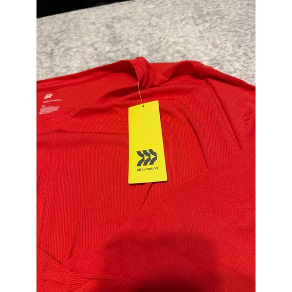 All‎ in Motion Red Long Sleeve Twist Front Athletic Top Women's Size 4x plus - Image 3