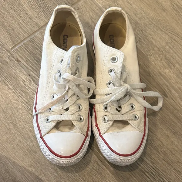 Classic Low-Top Converse Sneakers in Off-White with Red & Navy Trim - Image 3