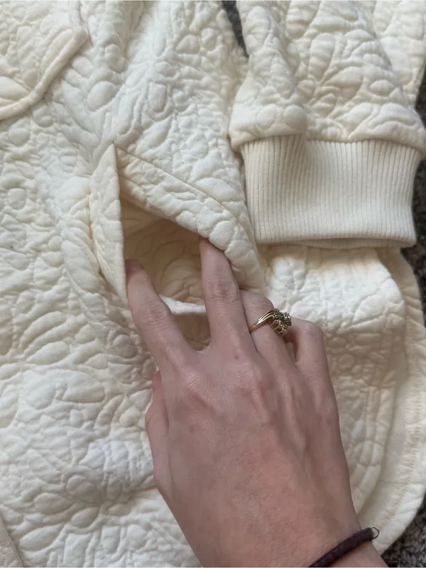 Le Lis Ivory Quilted Bomber Jacket - Image 6