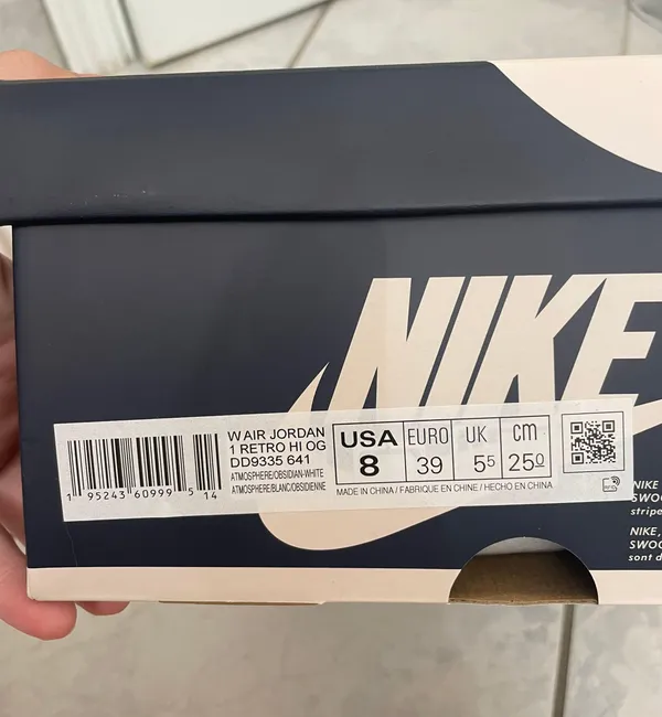 Nike Air Jordan 1 High - Image 8