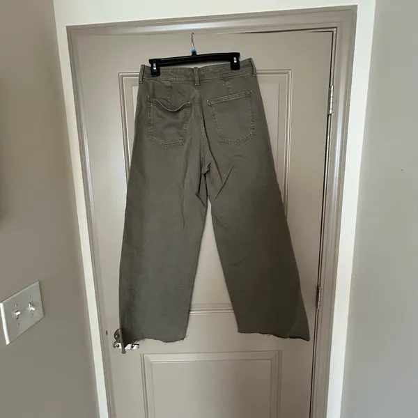 Universal Threads olive Green Wide Leg Pants - Image 5