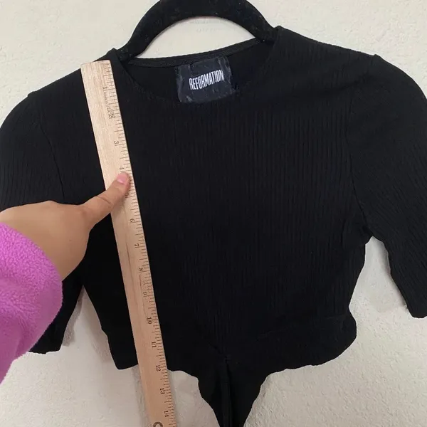 Reformation‎ rib knit cut out criss cross crop top black Size S - Image 4
