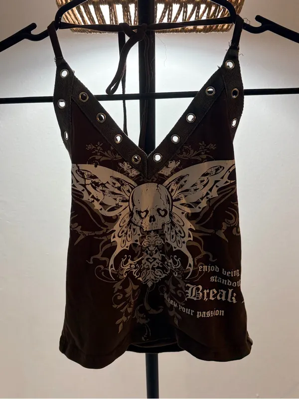 SHEIN Brown Graphic V-Neck Camisole with Stud Accents - Image 2