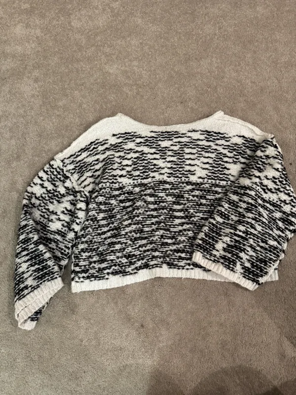 Black & White Marled Crewneck Sweater - Women - Image 4