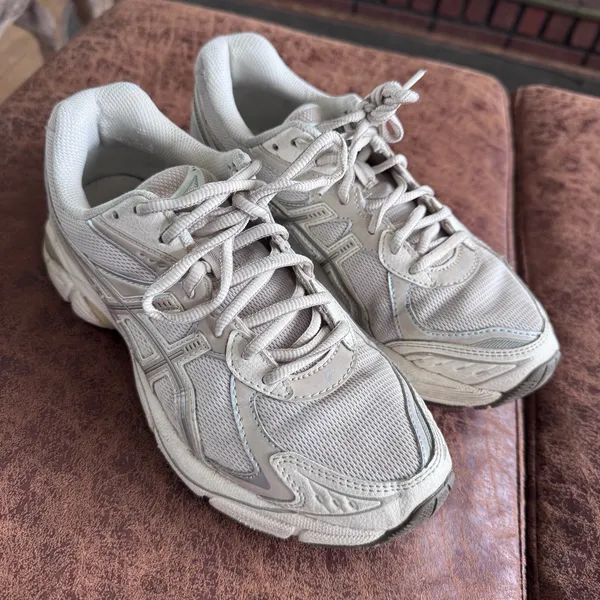 ASICS GT-2160 Oatmeal Silver Sneakers Men’s 6 Women’s 7.5 - Image 2