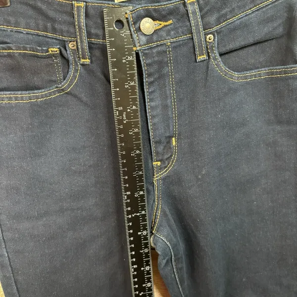 Levi's 721 Jeans Women's‎ size 29 High Rise Skinny Dark Wash Blue Denim - Image 7