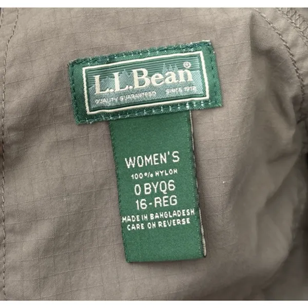 LL Bean Ripstop Shorts Womens Size 16 Taupe Nylon Hiking Gorpcore Granola Girl - Image 6