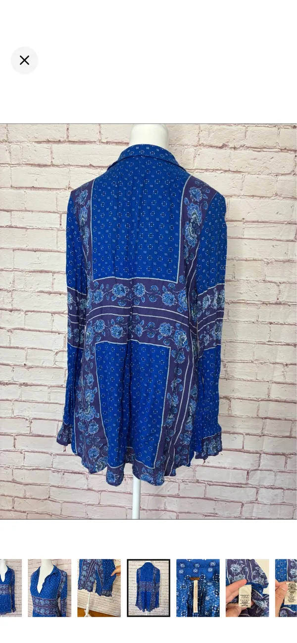 Free People Changing Times Tunic in Blue/Purple Paisley EUC Small. Oversize fit. No stretch. 100% rayon. Elastic and ruffle cuff. Deep v front. Split at hips. 19” bust 26-28” long - Image 7