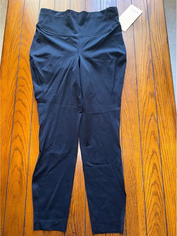 Lululemon Base Pace High Rise 25” Black Size 10 NWT - Image 2