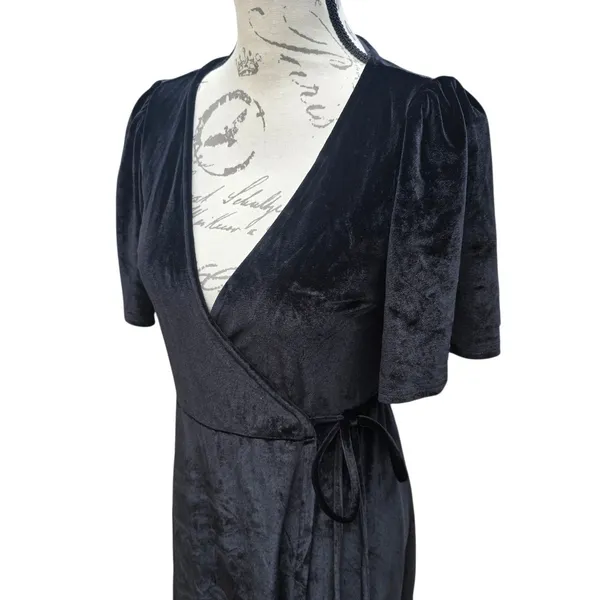 Baltic Born NWOT Katelyn Velvet Maxi‎ Dress Black Wrap Flutter Sleeve Gown XS - Image 3