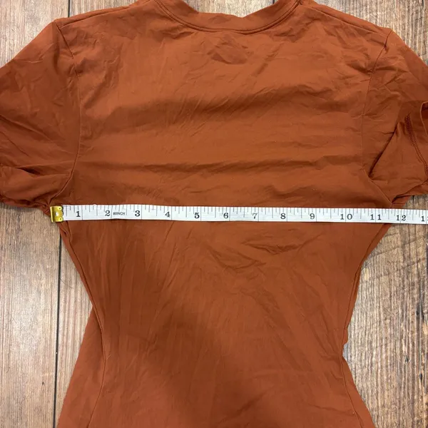 Skims Women's Size XS Chai Brown Orange Fits Everybody Short Sleeve T-Shirt EUC - Image 5
