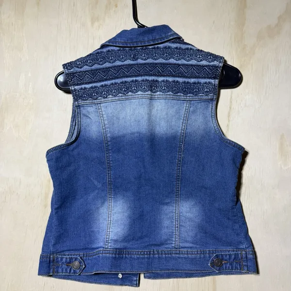 Wax Jean Womens M Denim Vest Embroidered Aztec Boho Button Front Blue - Image 6