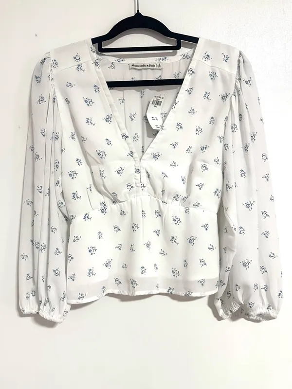Abercrombie & Fitch Floral V-Neck Blouse White Size Small - Image 2