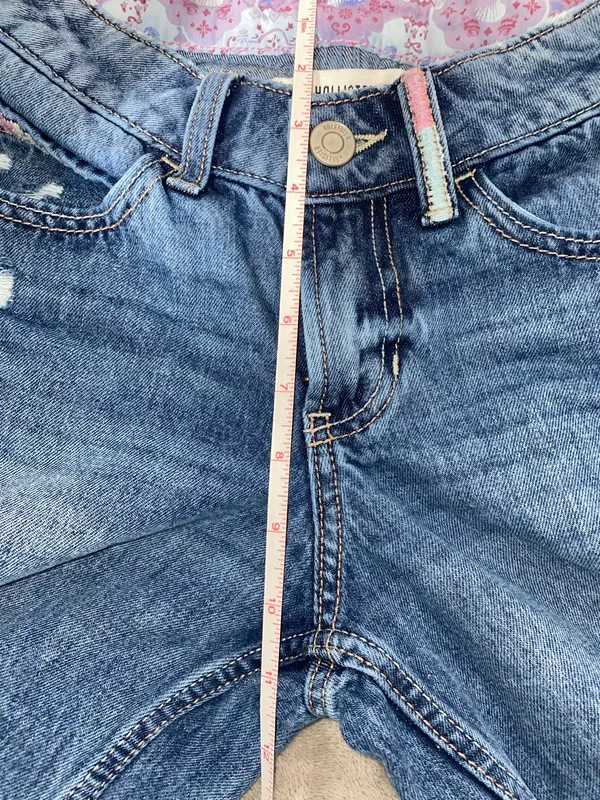 Hollister Baggy Low-Rise Jeans - Image 8