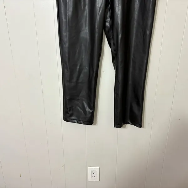 Abercrombie & Fitch 90s Straight Faux Leather Pants Black Ultra High Rise Size 1 - Image 4