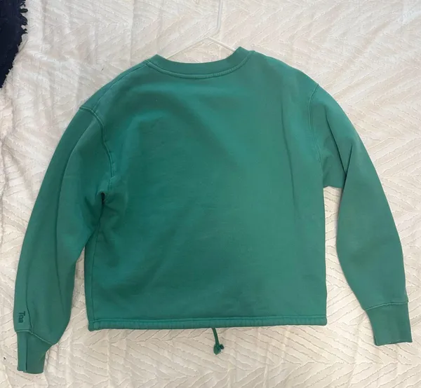 Aritzia Crewneck - Image 3