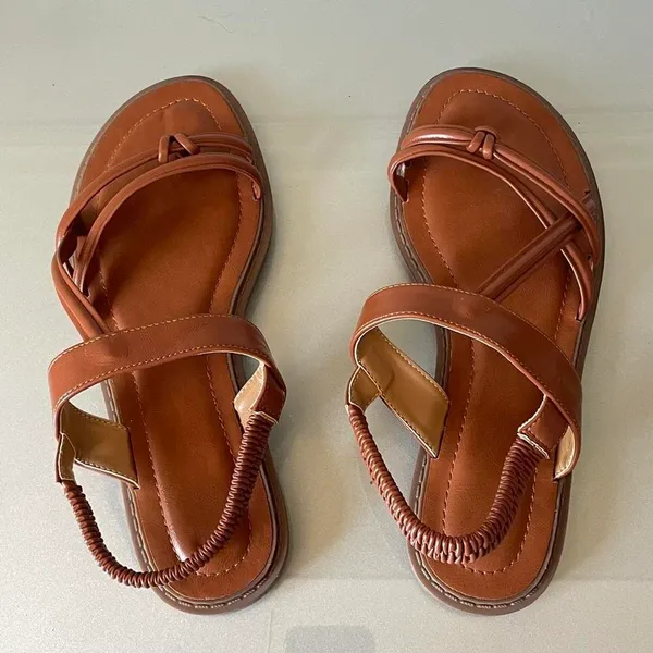 Women’s Brown Strappy Flat Sandals Elastic Back Casual Comfort Size 6.5 Like New - Image 4