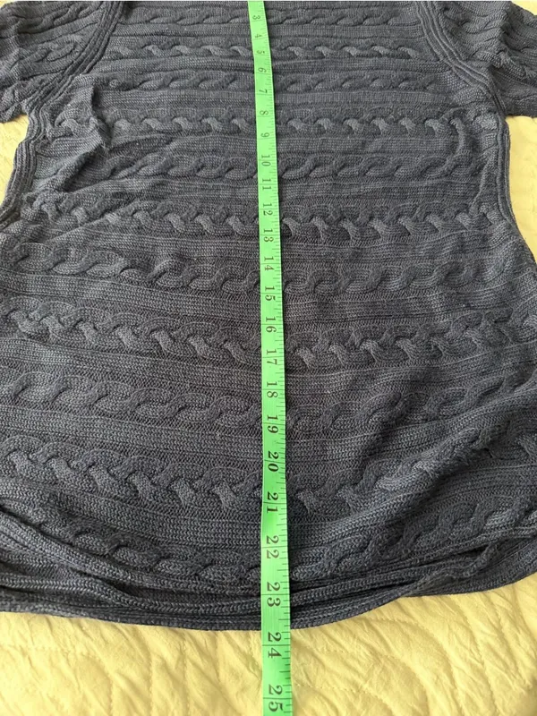 Navy blue Ralph Lauren cable knit sweater with horizontal ribbed texture, size M - Image 5