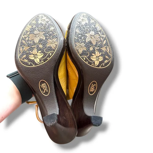 Sofft Slingback Heels Womens 10 Mustard Yellow Patent Leather Peep Toe Pumps - Image 9