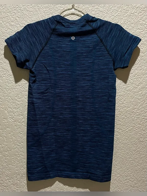 Lululemon Swiftly Short-Sleeve Performance Tee in Heather Teal Blue Size 6 - Image 3