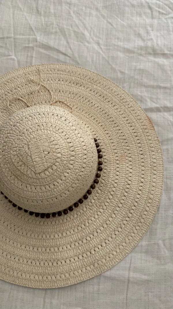 Anthropologie Floppy Beach Hate - Image 2