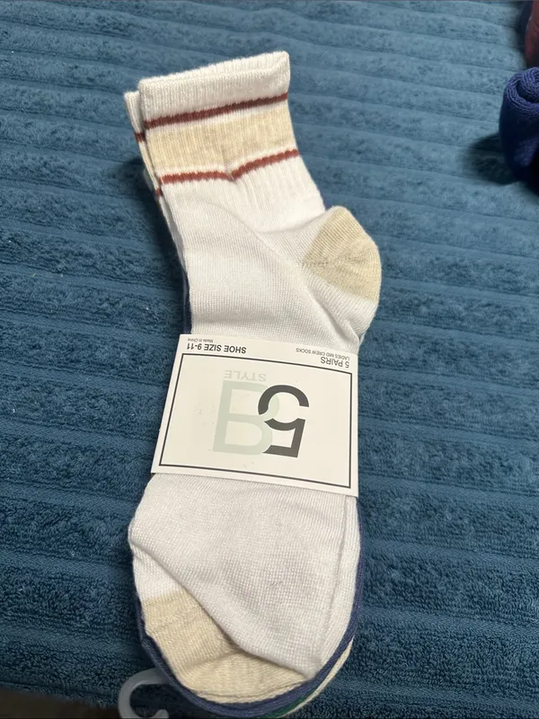 2 5-Packs ladies Crew Socks - White, Beige, Burgundy, Navy NWT - Image 5