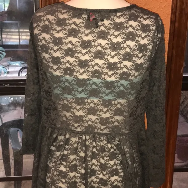 Dress gray lace - Image 4