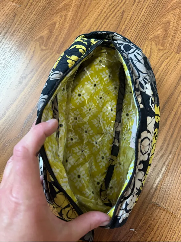 Vera Bradley Baroque Quilted Makeup Bag Retired Print - Image 4